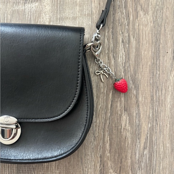 Brandy Melville purse - Picture 3 of 11